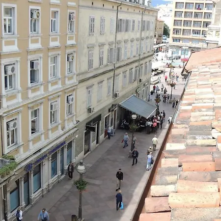 Hostel Rijeka * Fiume