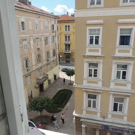 Ostello Hostel Rijeka *
